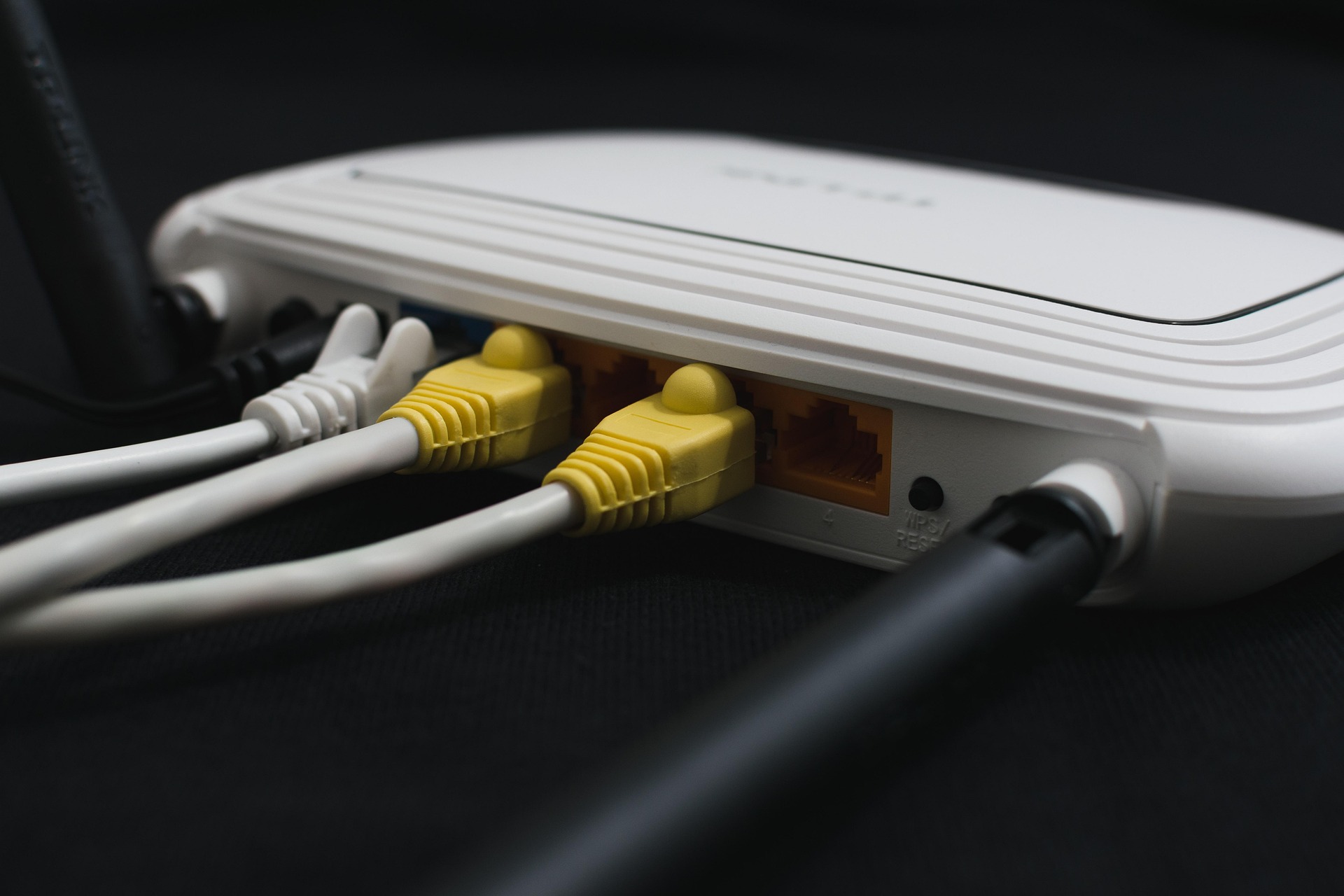 子どものWiFiを夜中だけ止める方法｜ルーターで自動オフにする設定手順